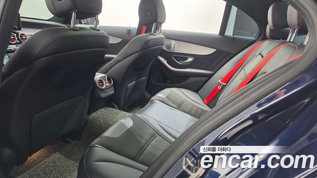 Mercedes-Benz C-Class 2018 — photo 26