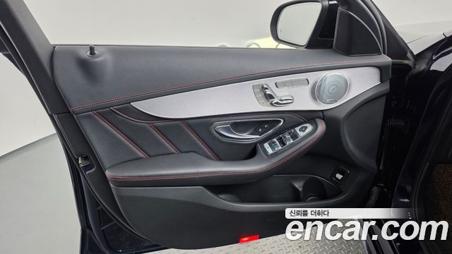 Mercedes-Benz C-Class 2018 — photo 14