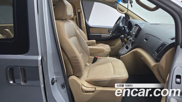Hyundai Starex 2009 — photo 11