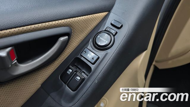 Hyundai Starex 2009 — photo 16