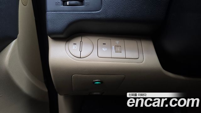 Hyundai Starex 2009 — photo 17