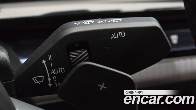 BMW 5-Series 2025 — photo 19