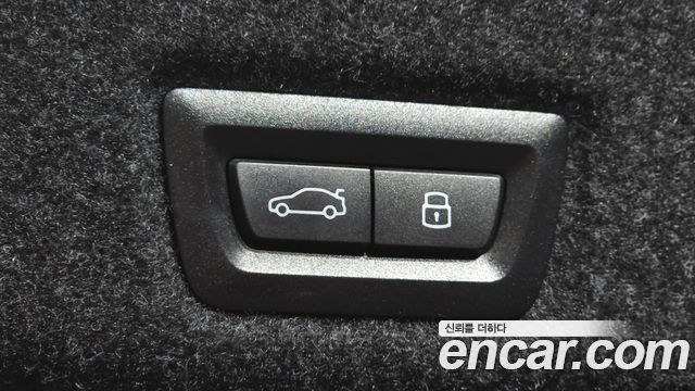 BMW 5-Series 2025 — photo 25