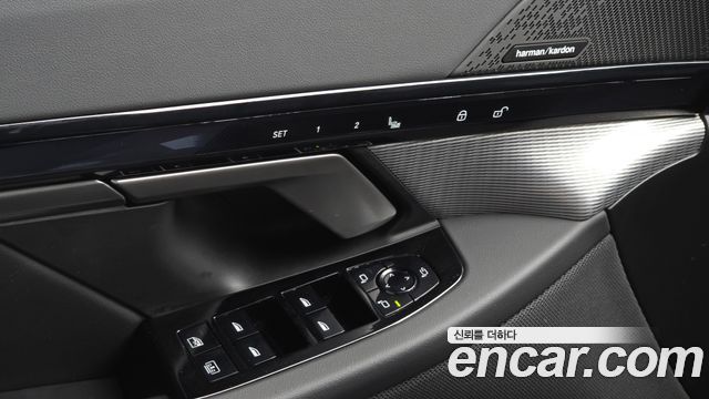 BMW 5-Series 2025 — photo 29