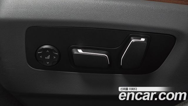 BMW 5-Series 2025 — photo 30