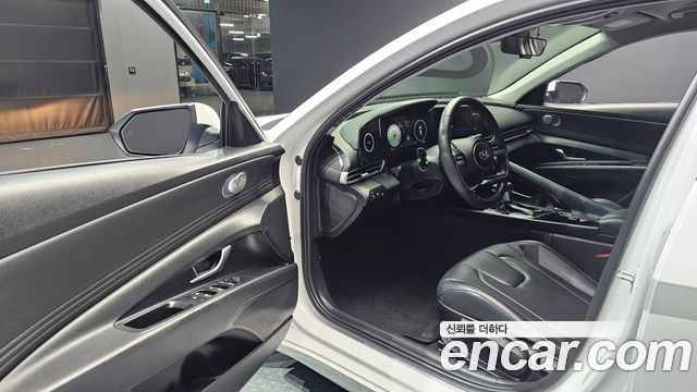 Hyundai AVANTE 2021 — photo 13
