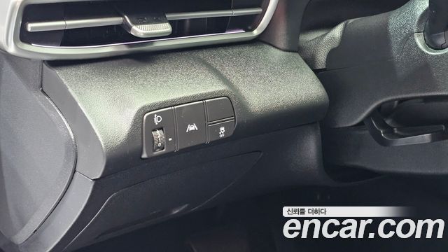 Hyundai AVANTE 2021 — photo 22