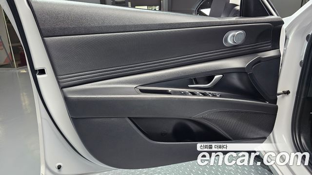 Hyundai AVANTE 2021 — photo 14