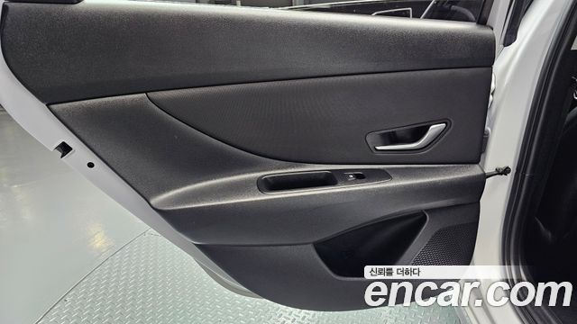 Hyundai AVANTE 2021 — photo 15