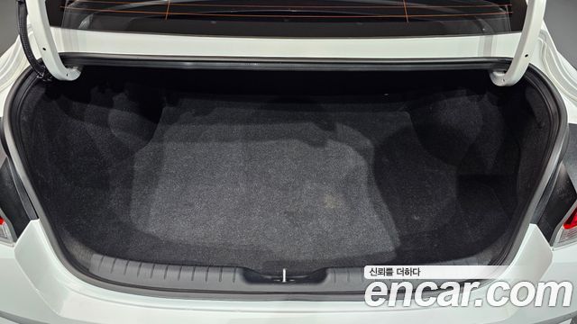 Hyundai AVANTE 2021 — photo 29