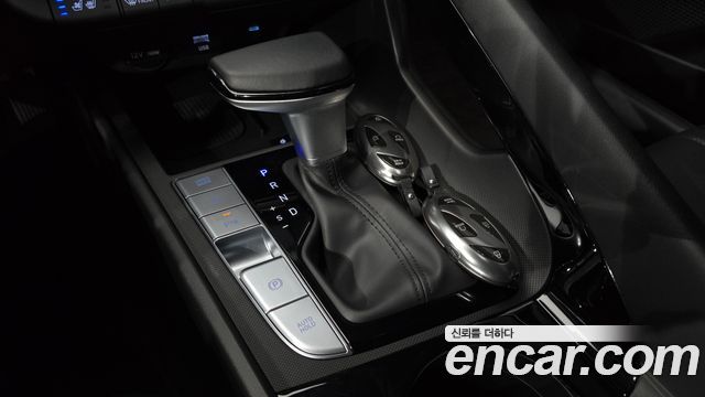 Hyundai AVANTE 2024 — photo 12
