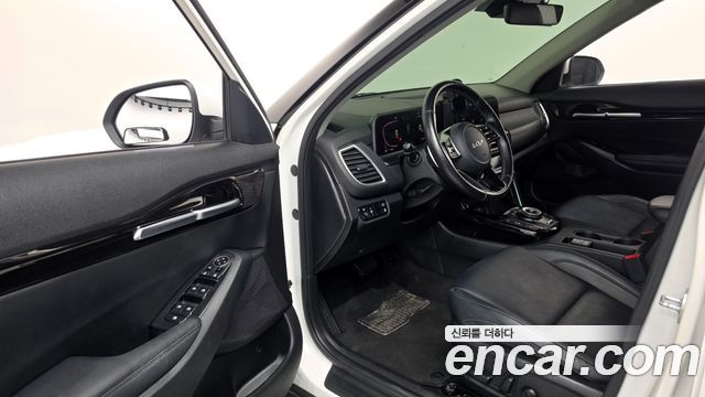 Kia Seltos 2023 — photo 8