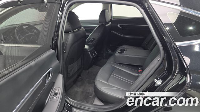 Hyundai Sonata 2022 — photo 18