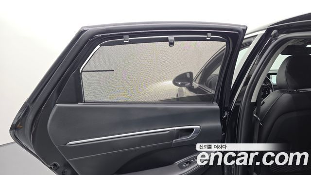 Hyundai Sonata 2022 — photo 24
