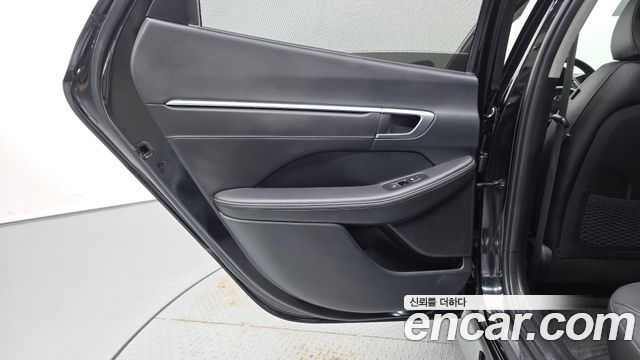 Hyundai Sonata 2022 — photo 15