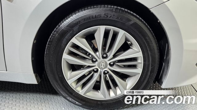 Hyundai Grandeur 2015 — photo 5