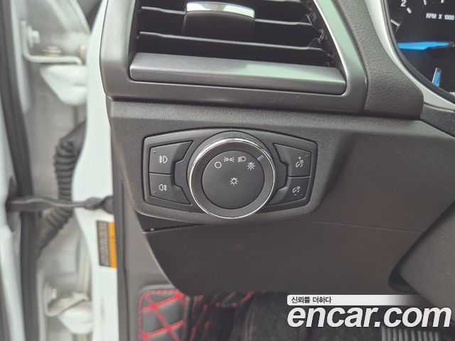 Ford Mondeo 2015 — photo 16