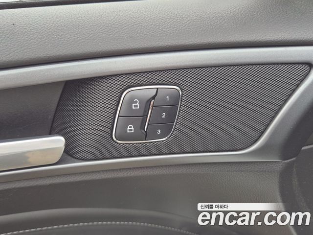 Ford Mondeo 2015 — photo 17