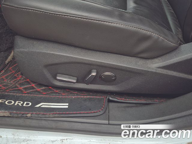 Ford Mondeo 2015 — photo 18