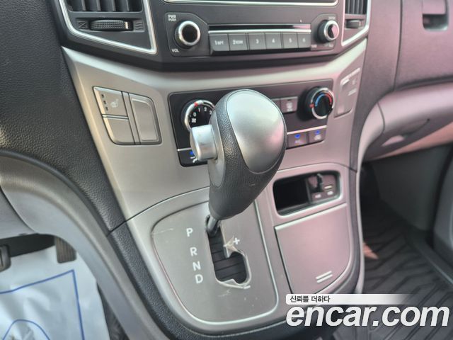 Hyundai Starex 2016 — photo 9