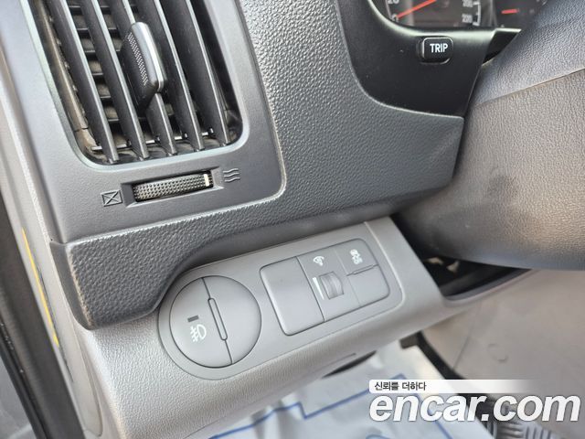Hyundai Starex 2016 — photo 13