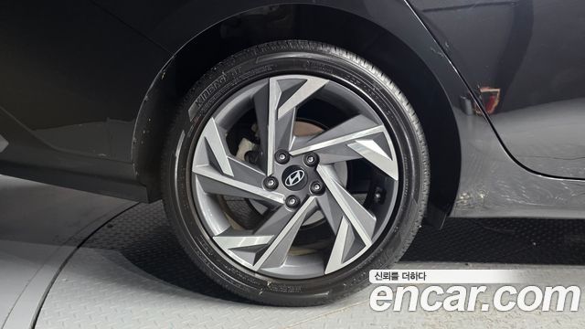 Hyundai AVANTE 2024 — photo 5