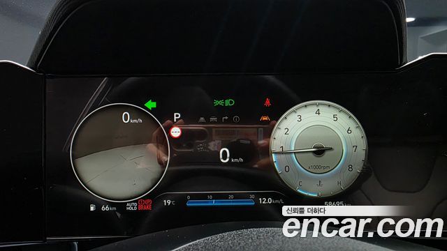 Hyundai AVANTE 2024 — photo 11