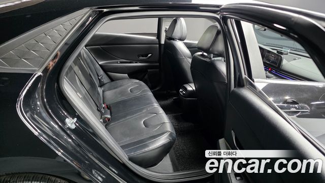 Hyundai AVANTE 2024 — photo 17