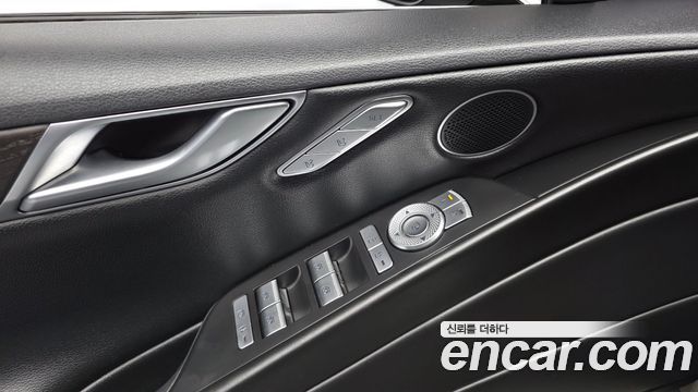 Genesis G80 2021 — photo 30