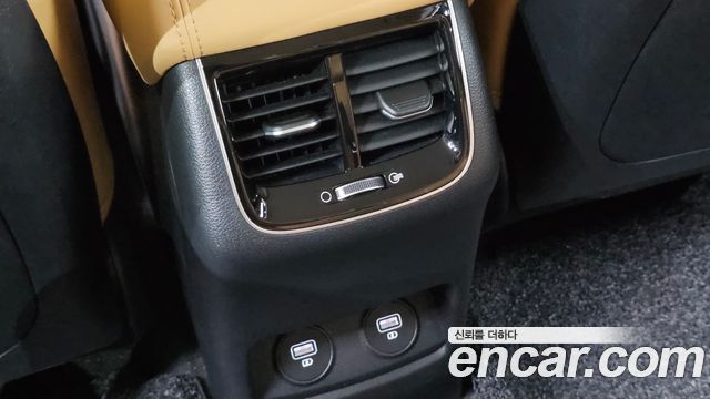 Kia K7 2020 — photo 31