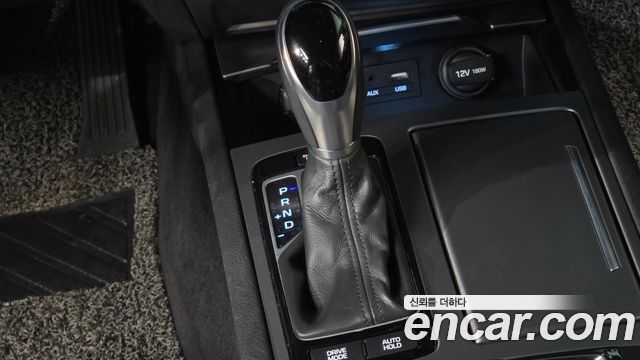 Hyundai Genesis 2016 — photo 12