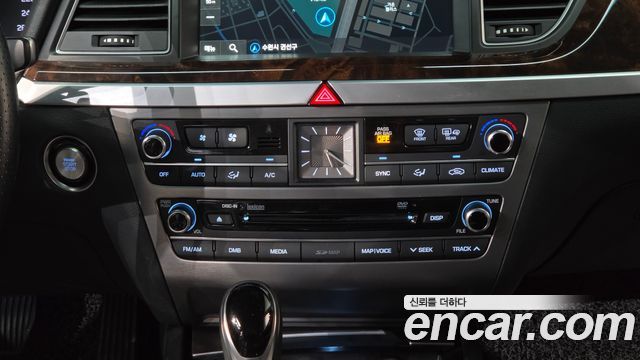 Hyundai Genesis 2016 — photo 19