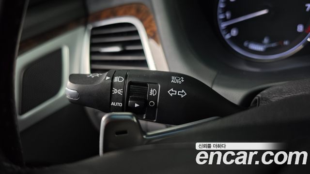 Hyundai Genesis 2016 — photo 36