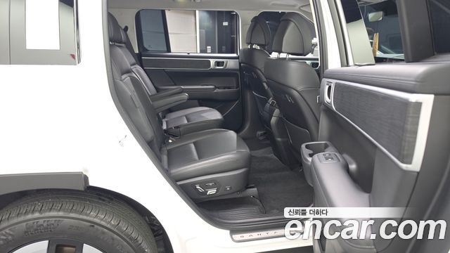 Hyundai Santafe 2024 — photo 18