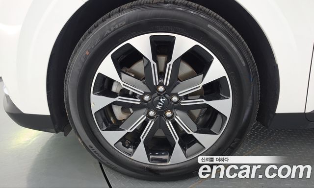 Kia Canival 2021 — photo 5