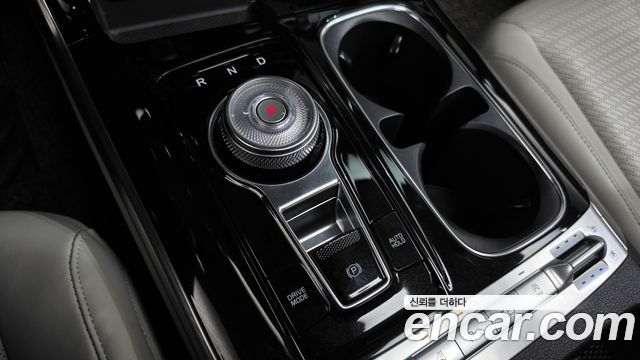 Kia Canival 2021 — photo 12