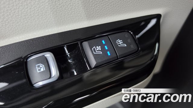 Kia Canival 2021 — photo 18
