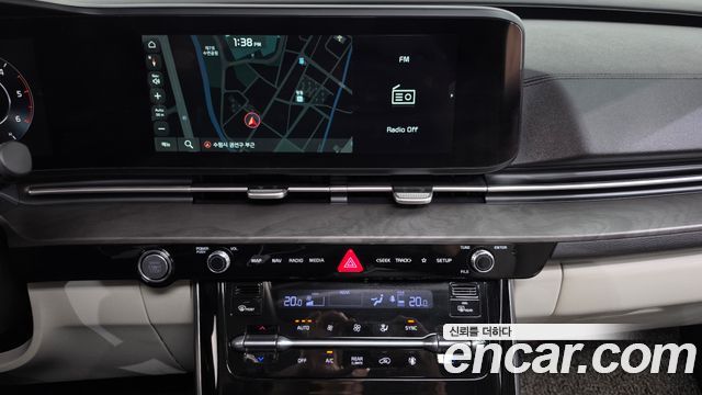 Kia Canival 2021 — photo 19