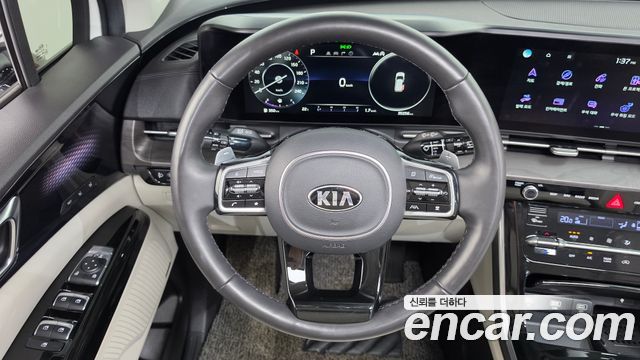 Kia Canival 2021 — photo 20