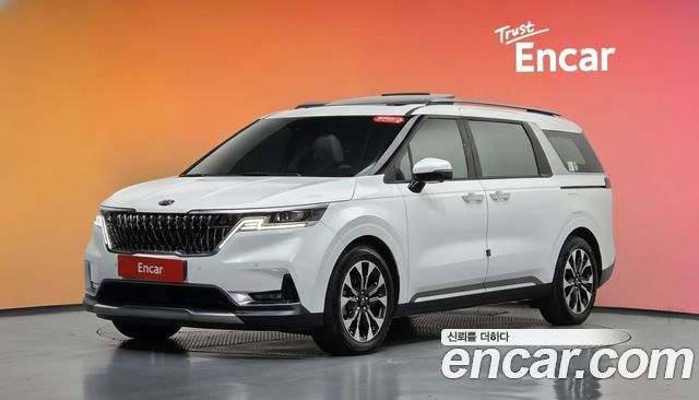 Kia Canival 2021 — photo 1