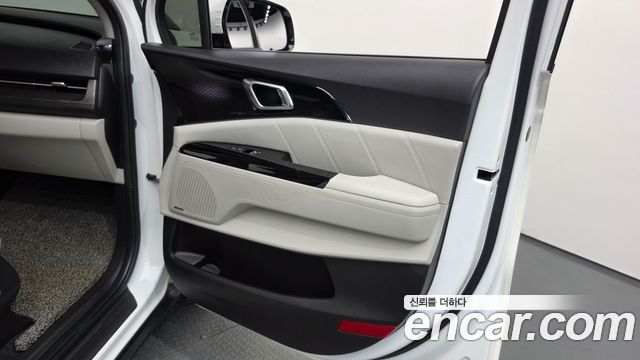 Kia Canival 2021 — photo 14