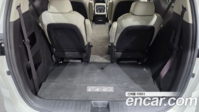 Kia Canival 2021 — photo 27