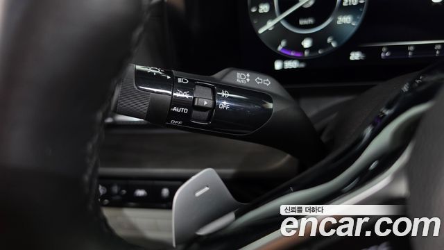 Kia Canival 2021 — photo 28