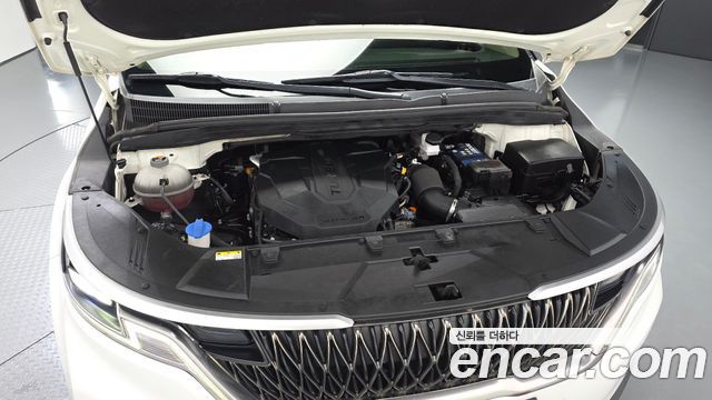 Kia Canival 2023 — photo 6
