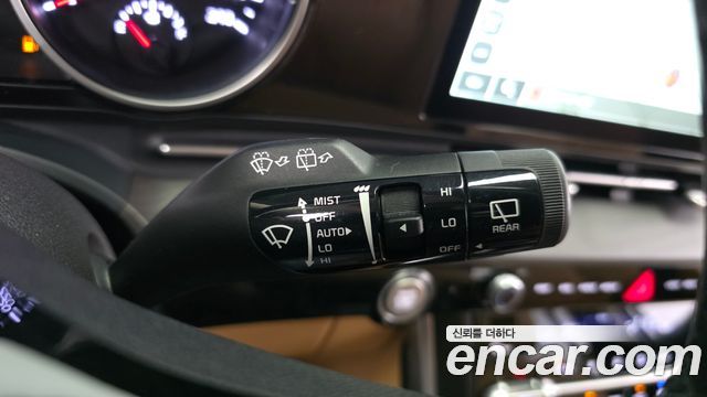 Kia Canival 2023 — photo 17