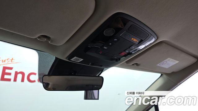 Kia Canival 2023 — photo 18