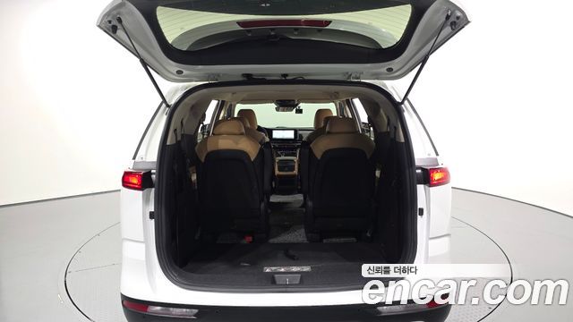 Kia Canival 2023 — photo 20