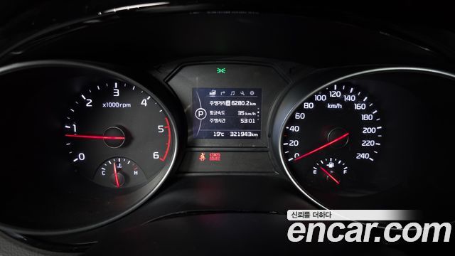 Kia Canival 2015 — photo 8