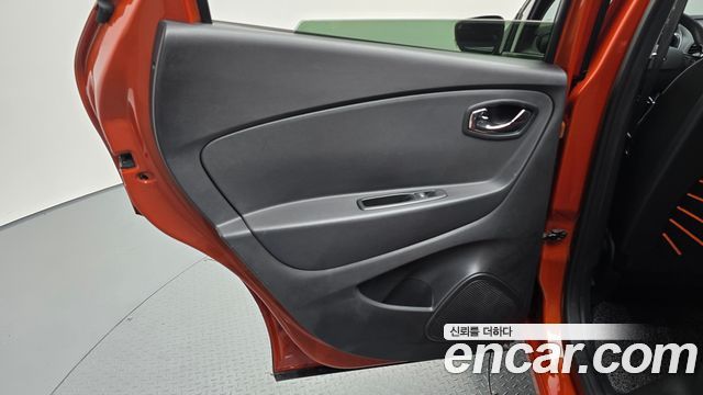 Renault Korea QM3 2014 — photo 15