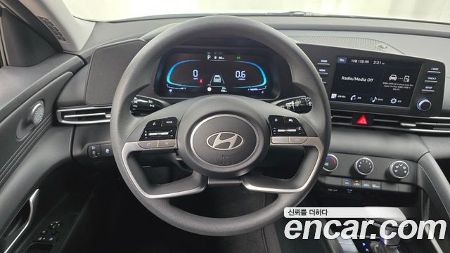Hyundai AVANTE 2026 — photo 18
